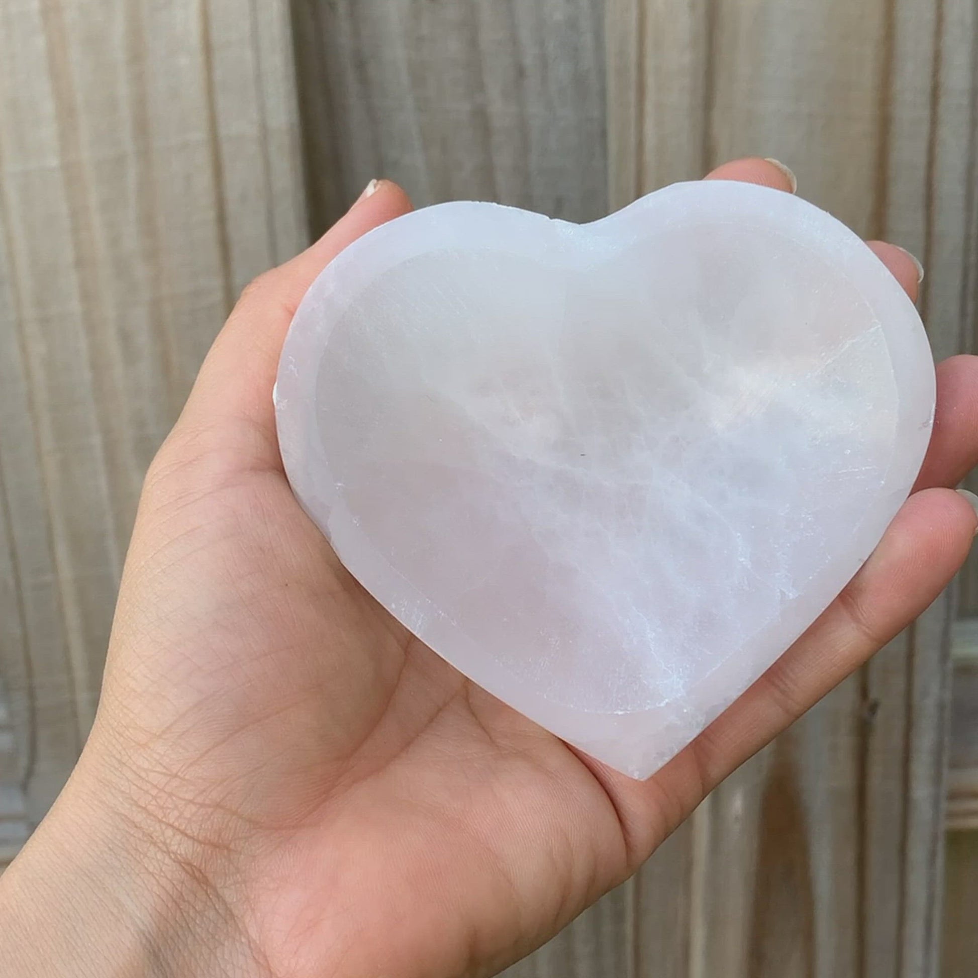 Looking for a selenite Heart bowl with Free Shipping? Shop at Magic Crystals for handcrafted Selenite Ritual Bowl, Charging Bowl, Selenite Alter Bowl, Selenite Bowls, Selenite Cleansing Bowls. Selenite quickly opens and activates the third eye, crown chakra, and the Soul Star chakra above the head.