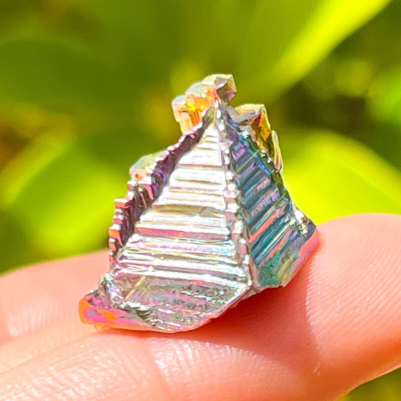 Bismuth Crystal - hot Bismuth Geode Egg 12