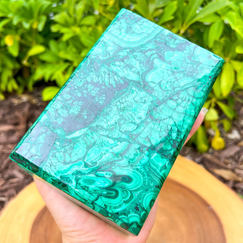 BEAUTIFUL!! Hand Carved and Polished Malachite outlets Box