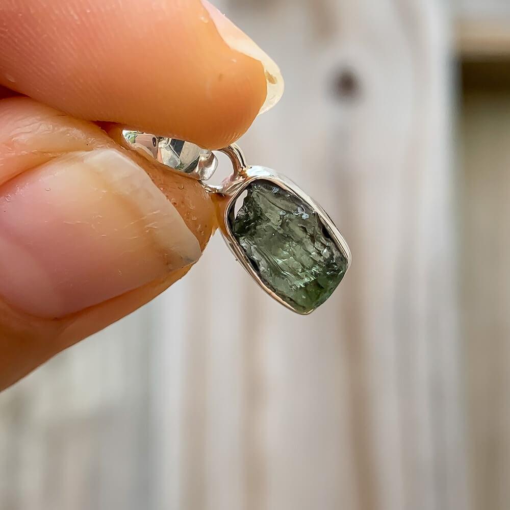 Moldavite silver Necklace / Moldavite gold Necklace shops / Meteorite / Sterling Silver / 18K solid gold / Yellow gold / Gemstone / birthstone /