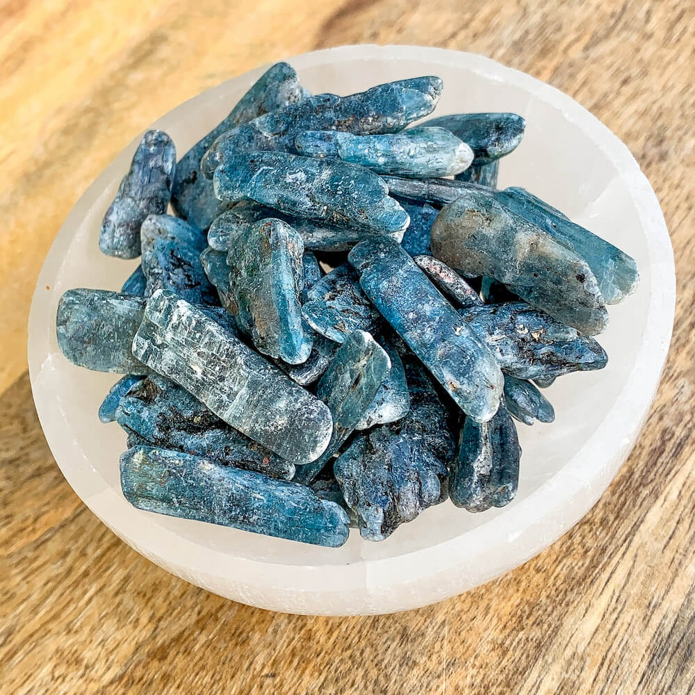 Blue deals Kyanite